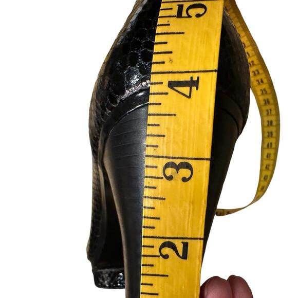 Sofft Women’s Black Leather Snakeskin Print Pumps with small Platform Size 9 - Picture 8 of 12